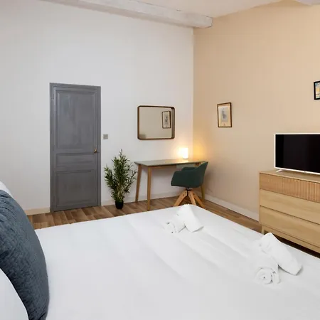 Holiday home La Vie En Rouge - Parking Gratuit