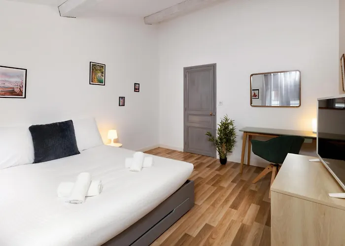 Holiday home La Vie En Rouge - Parking Gratuit Carcassonne